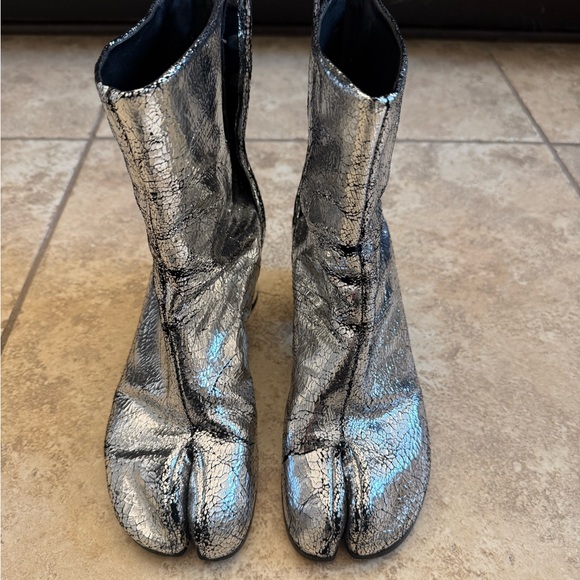Maison Martin Margiela Shoes - Maison Martin Margiela Silver Heeled tabi boots